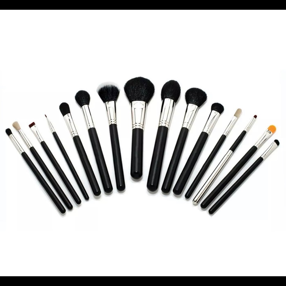 Makeup brush set